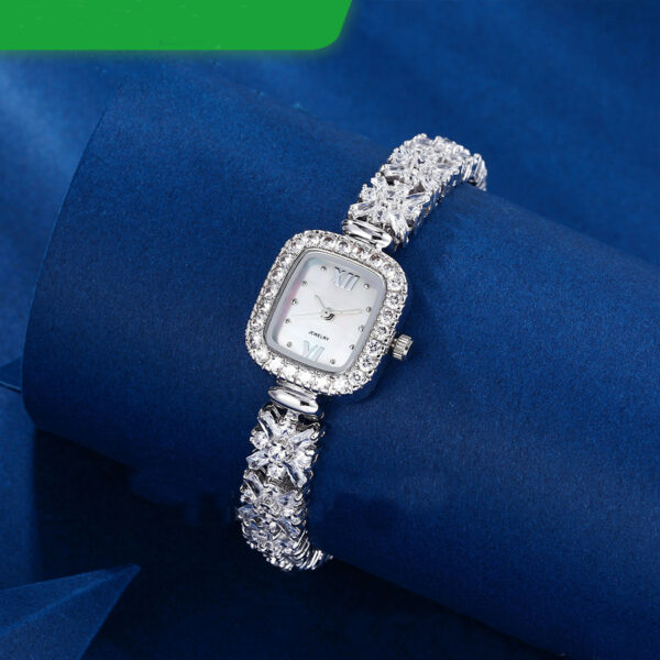 MJ8110 - Image 2